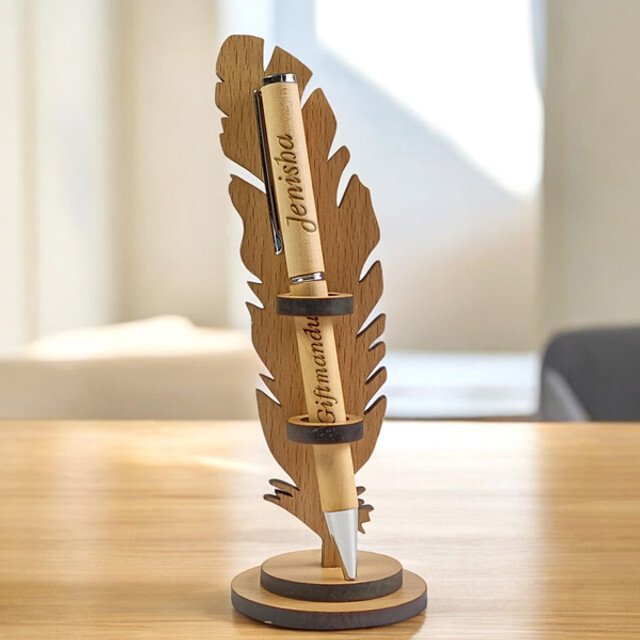 Personalized wooden pen holder with engraved name for doctor dad in Nepal, elegant Father&rsquo;s Day gift.
