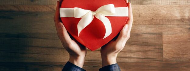 40 Top Valentine’s Day Gifts for Her to Nepal